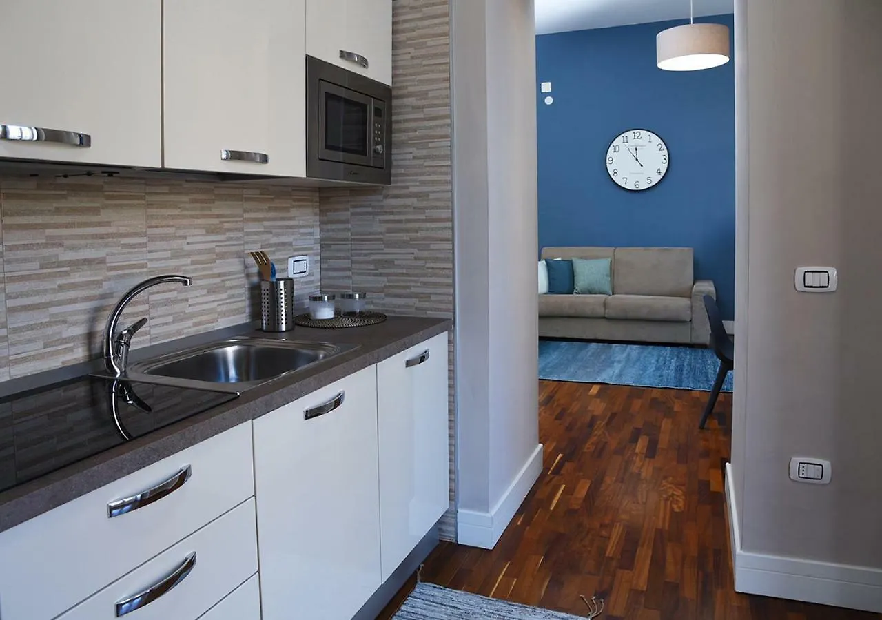 Amore Prestige Apartments ナポリ 0*,  イタリア